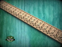 Load image into Gallery viewer, Gothic Flipping Moulding - Medieval Pattern, 40", 1 pc, Unpainted, Baguette, Carved decor