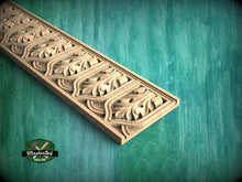 Load image into Gallery viewer, Gothic Flipping Moulding - Medieval Pattern, 40", 1 pc, Unpainted, Baguette, Carved decor