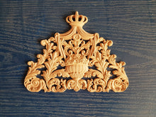 Load image into Gallery viewer, Aron Kodesh Top Decor of wood