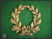 Load image into Gallery viewer, Laurel wreath of wood, bays carved in wood, wreath on the wall