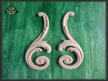 Load image into Gallery viewer, Hardwood Victorian Corner Onlays For Doors, Set of 2pc Lefr and Rigth, Unpainted