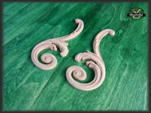 Load image into Gallery viewer, Hardwood Victorian Corner Onlays For Doors, Set of 2pc Lefr and Rigth, Unpainted