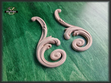 Load image into Gallery viewer, Hardwood Victorian Corner Onlays For Doors, Set of 2pc Lefr and Rigth, Unpainted
