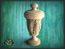 Load image into Gallery viewer, Round Newel Post Cap With Acanthus Leaves