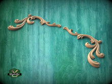 Load image into Gallery viewer, Decorative Corners of wood, Set of 2pc, decorative wood trim