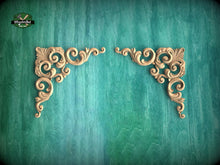 Load image into Gallery viewer, Corner Applique Carving – Acanthus Leaf Motif made of wood, Set of 2pc, decorative wood, Classical-style hardwood acanthus cabinet onlays