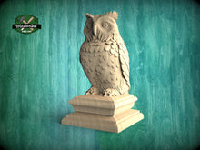 Load image into Gallery viewer, Owl #2 Wooden Finial for Staircase Newel Post, Owl finial bed post, Owl statue of wood, Decorative Newel Post Cap Bird Face