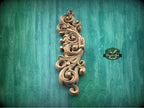 Personalized Decorative Scroll Crest with Curved Motif for Furniture Tops