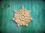 Personalized Acanthus Emblem Bloom — Noble Leaf Medallion