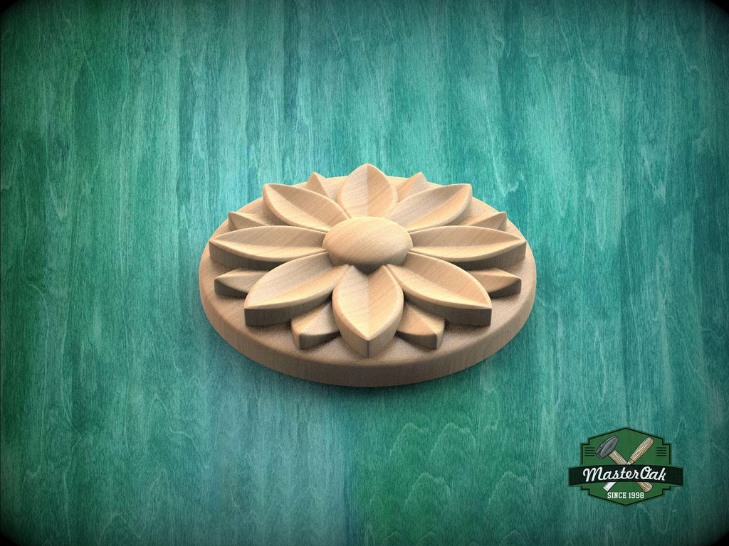 Minimal Wooden Rosette – Eight-Petal Floral Carving for Classic or Modern Décor