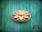 Minimal Wooden Rosette – Eight-Petal Floral Carving for Classic or Modern Décor