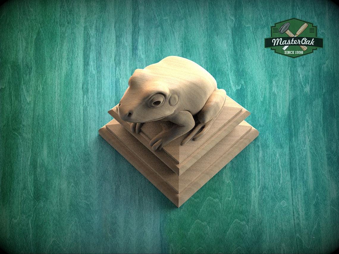 A wooden frog statue is displayed on a wooden pedestal against a green background.
