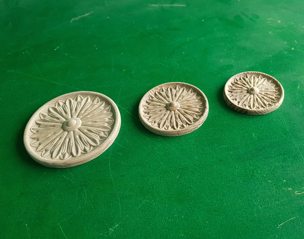 Round Rosette of wood, Unpainted, 1 piece, Home Wall Embellishments, wood onlays, wood wall art decor
