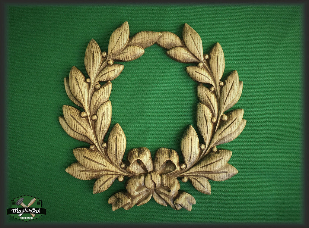 Laurel wreath of wood, bays carved in wood, wreath on the wall