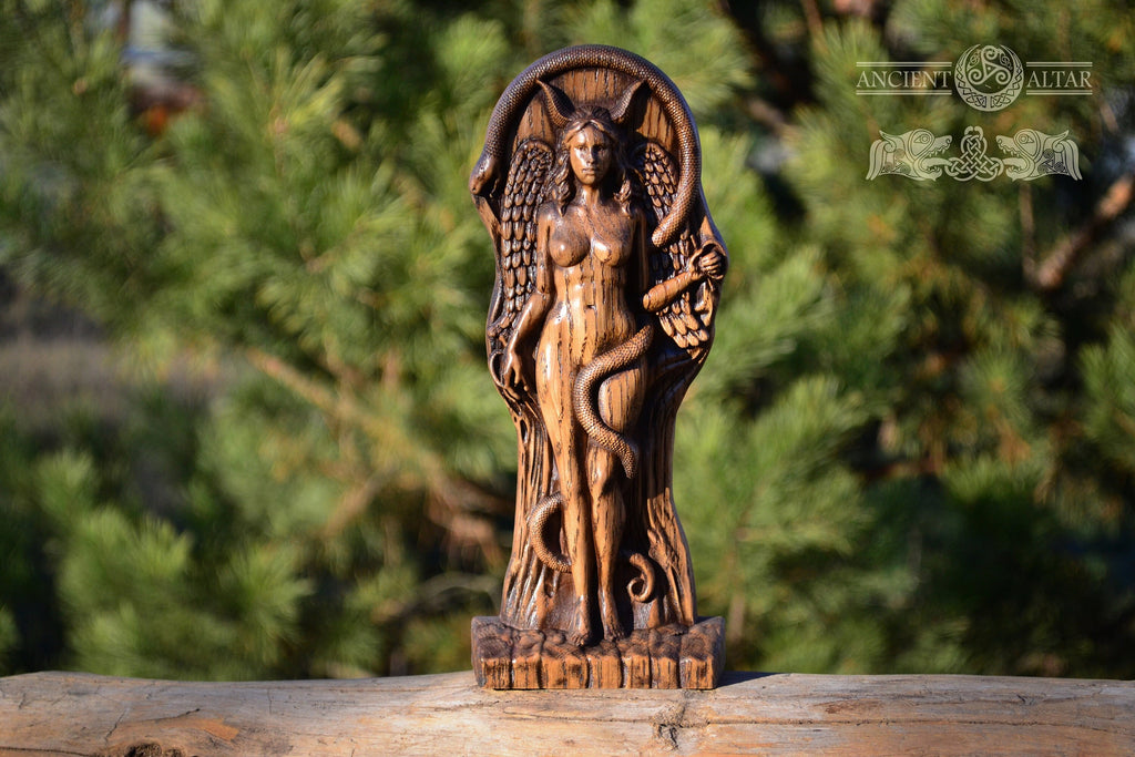Large Lilith statue, Lilith carved of wood, Inanna, Pagan paganism God Altar sculpture, Ishtar, Wicca, Feminine Wisdom, Lilith altar