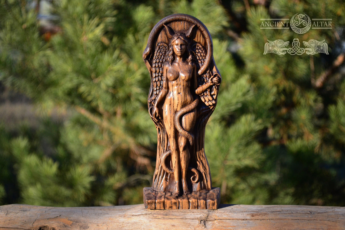 Large Lilith statue, Lilith carved of wood, Inanna, Pagan paganism God Altar sculpture, Ishtar, Wicca, Feminine Wisdom, Lilith altar
