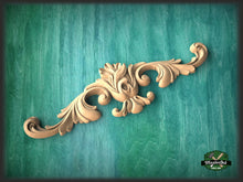 Load image into Gallery viewer, Large Unfinished Center Onlay With Acanthus Scrolls From Oak, 1pc, Home Wall Embellishments, Furniture Carving, Wood Onlay
