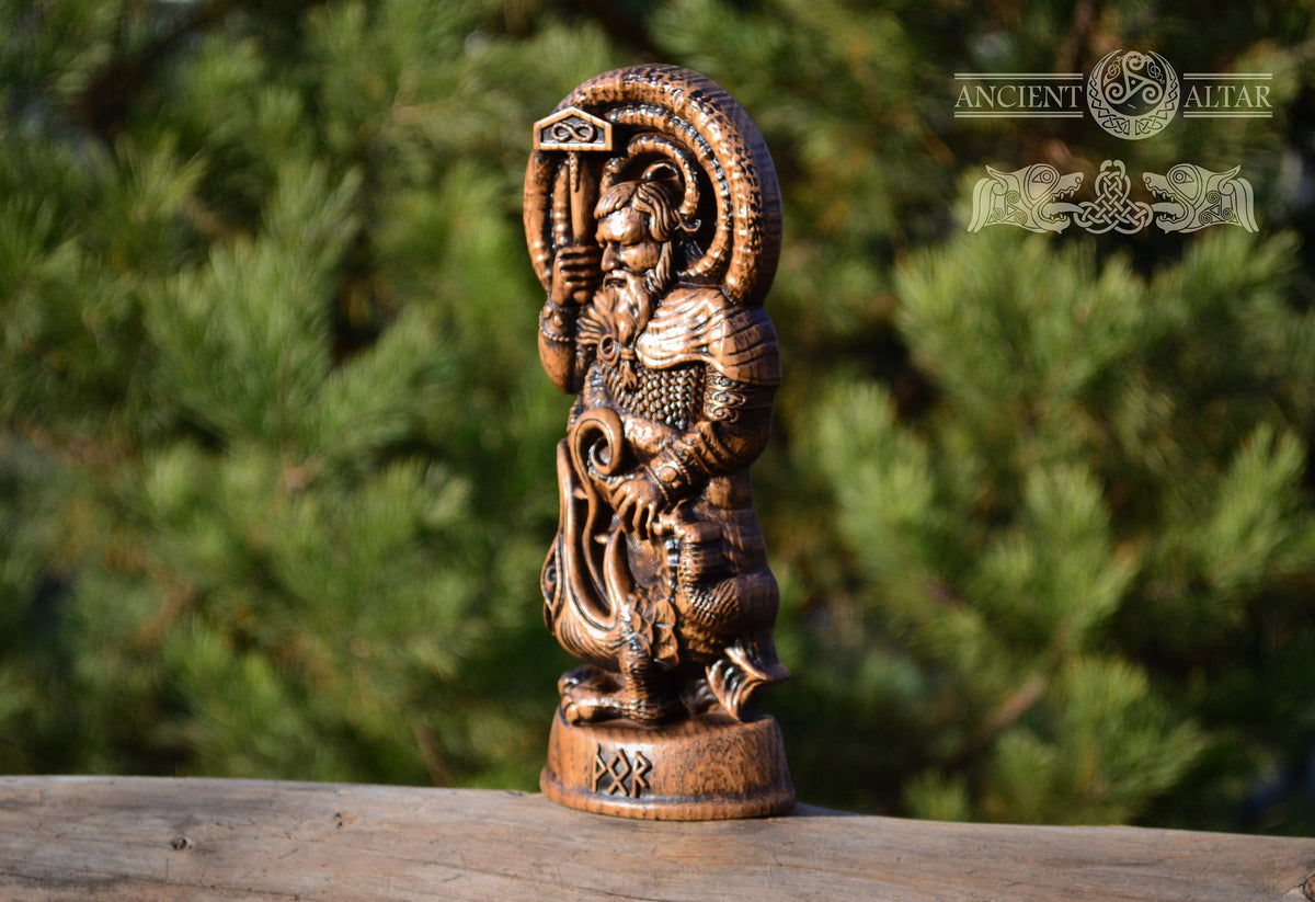 Thor statue, Ragnarok, Mjollnir, norse gods, wood carving altar heathen asatru viking god and goddes sculpture wooden scandinavian pantheon