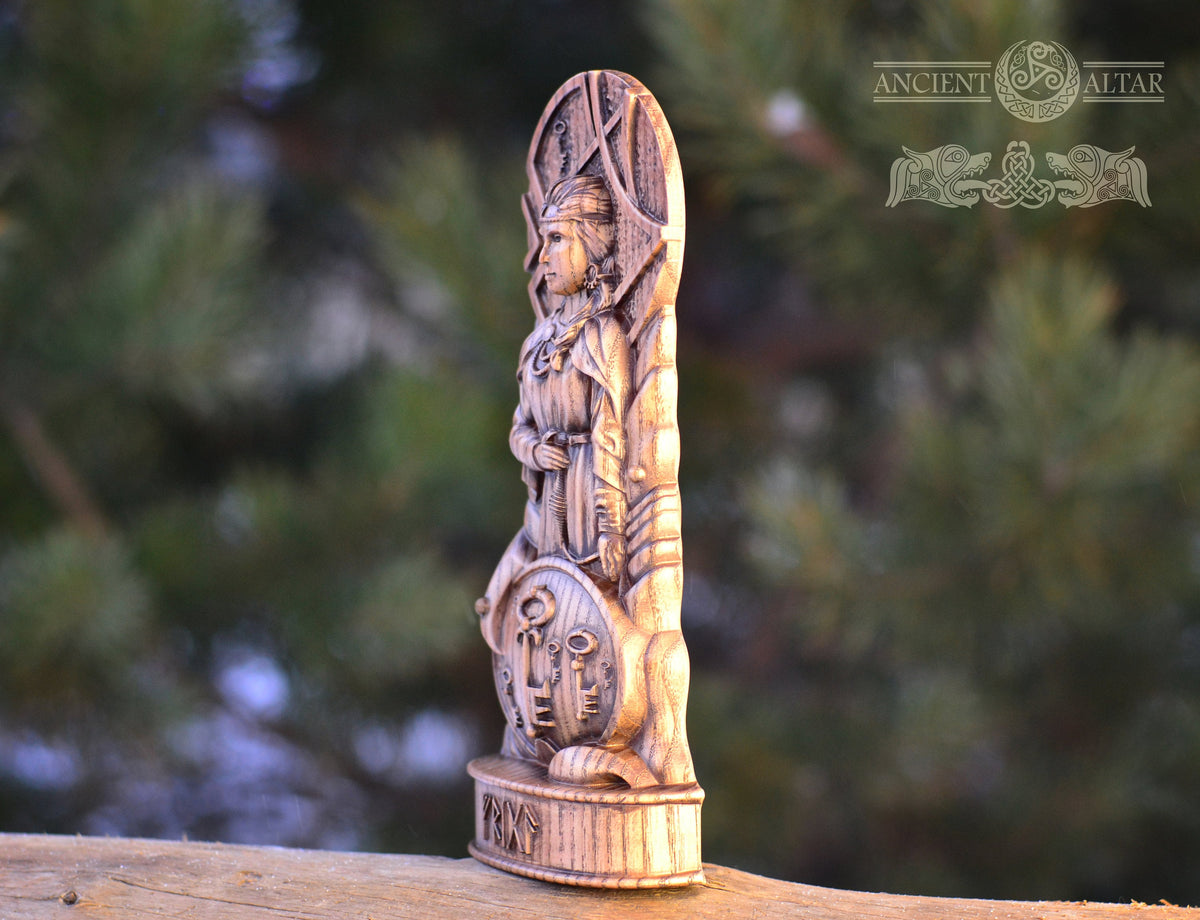 Frigg statue, Friga, Frigga, Norse gods, God Altar sculpture,  asatru viking god and goddes sculpture wooden scandinavian pantheon