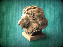 Load image into Gallery viewer, Lion finial bed post, Lion Wooden Finial, Lion statue for Staircase Newel Post, Lion statue of wood
